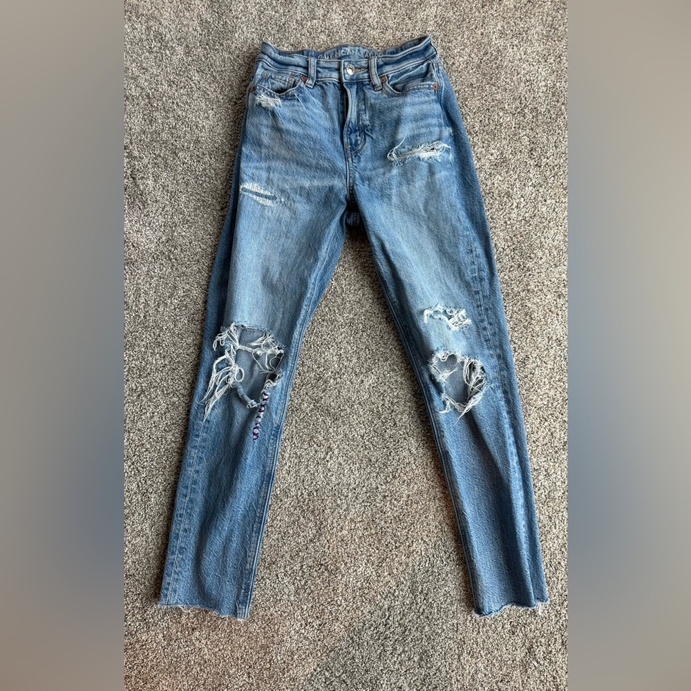 American Eagle Outfitters Light Blue Distressed Mom Jeans